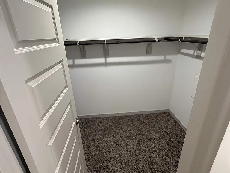 610 Lost Creek Dr — Photo 10