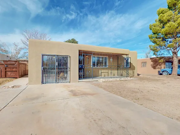 617 Palomas Dr SE, Albuquerque, NM 87108