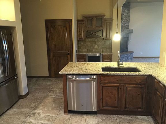 4th image of 4387 Isleta Ct
