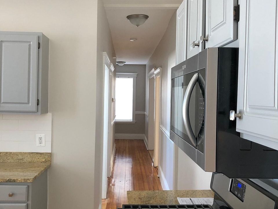 Kitchen/Hallway
