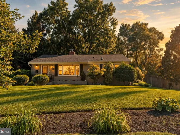 2001 Paul Spring Pkwy, Alexandria, VA 22308