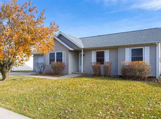 120 Elm Ridge Dr, North Liberty, IA 52317
