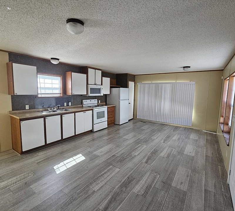 1st image of 3210 Victor Ln #Vh359