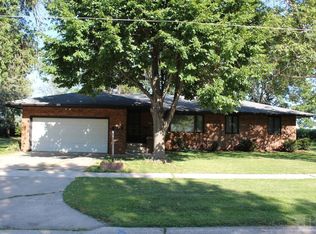 1275 Maben Ave, Garner, IA 50438