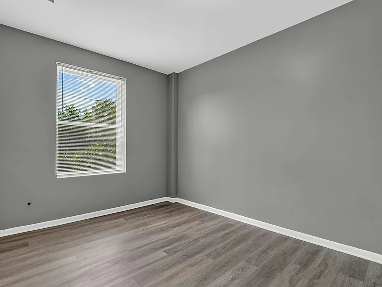 1854 S Central Park Ave #1852-2E — Photo 40