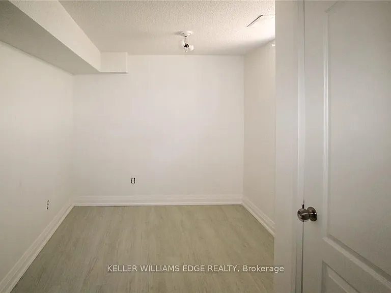 525 Britannia Ave W #LL — Photo 5