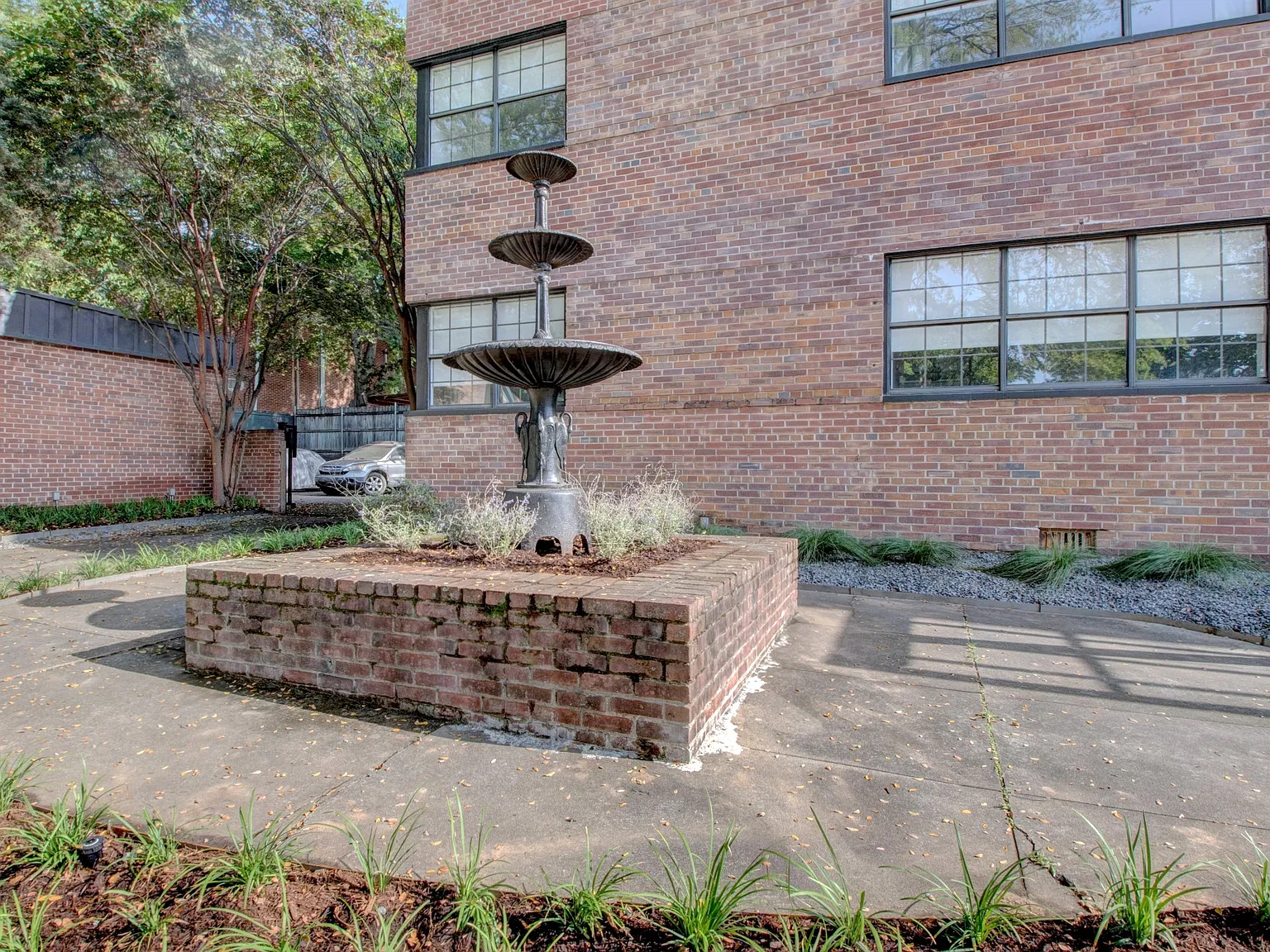 The Harding — Photo 3