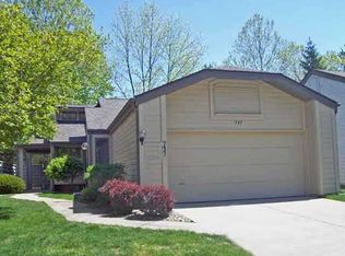 737 Carya Sq, Columbus, IN 47201