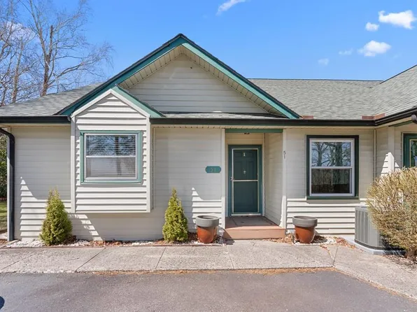 51 Fairway Villa Dr, Fancy Gap, VA 24328