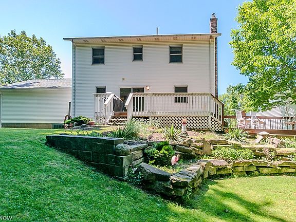 5th image of 647 Robin Dr