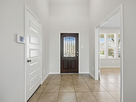 5th image of 10723 Cliffs View Dr