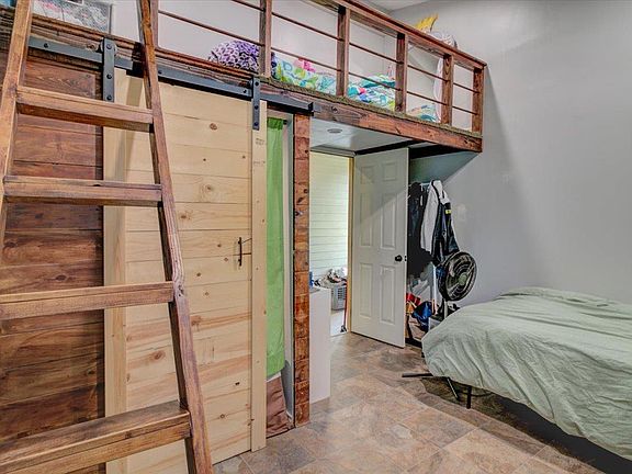 4th image of 309B Avenue D