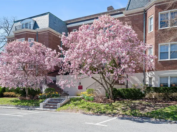 1 Chateaux Circle #1N, Scarsdale, NY 10583