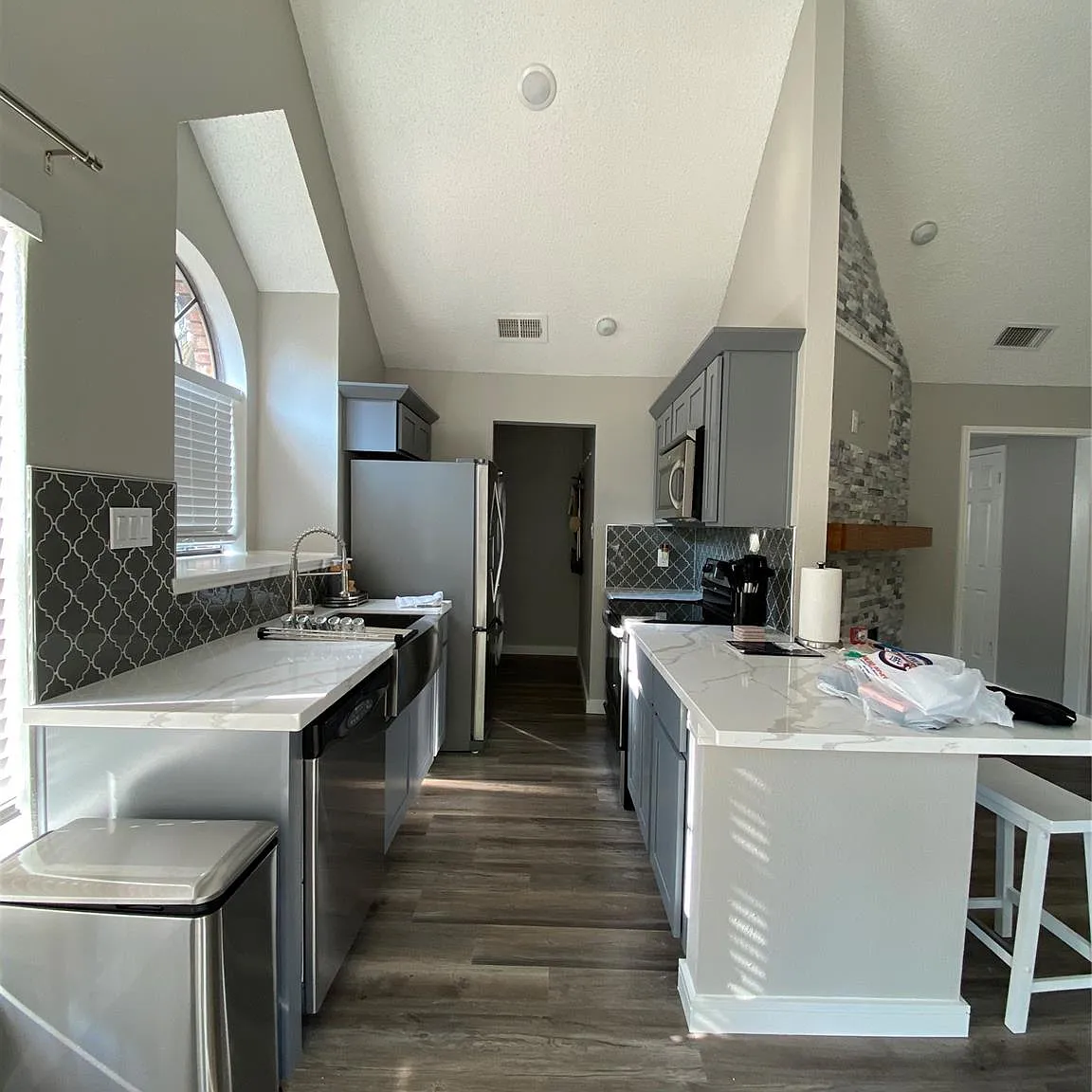 2 bed, 1.0 bath, 814 sqft, $1,550 — Photo 3