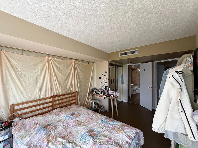 1001 Bay St #2218 — Photo 15