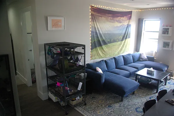 Rented by Mdays Realty | media 9