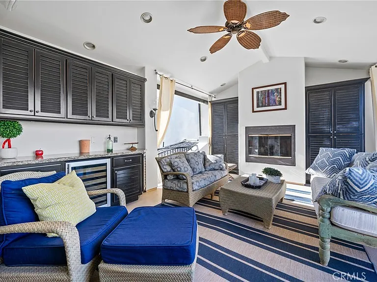 426 1/2 Narcissus Ave #1/2 — Photo 9