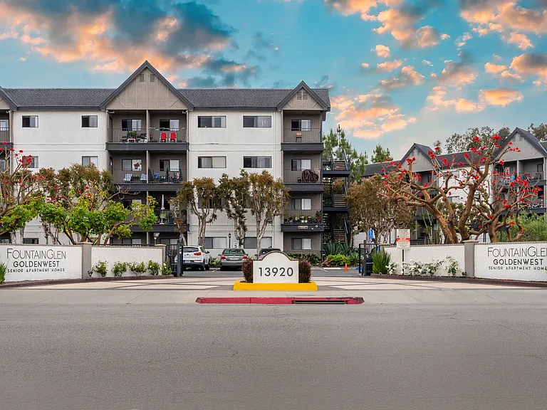 55+ FountainGlen Goldenwest Senior Apartments — Photo 34
