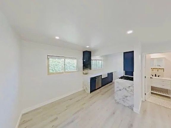 2nd image of 250 Ash Ave #B