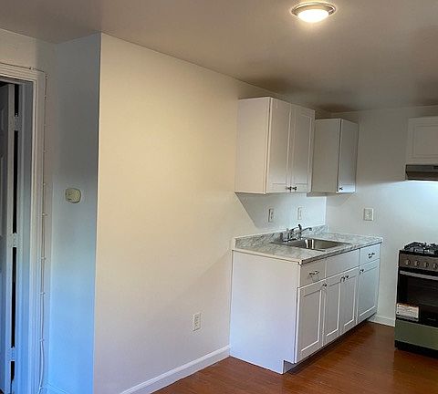 2nd image of 1428 Fulton St APT 1A