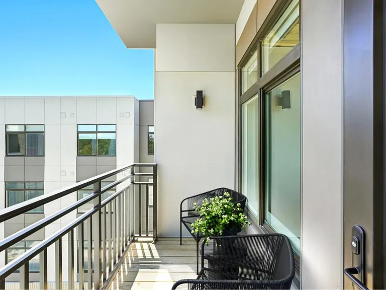 Coulter Place — Photo 16