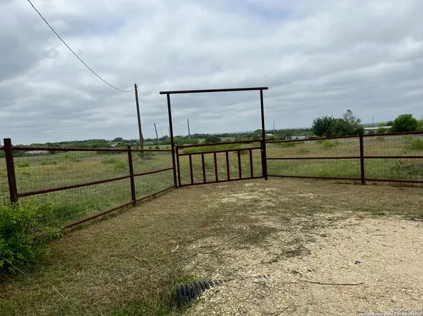 12725 Wisdom, Atascosa, TX 78002