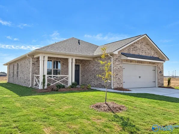 1000 Waterhouse Ln, Decatur, AL 35603