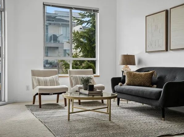 360 E 36th Ave #409, Vancouver, BC V5W 4B9