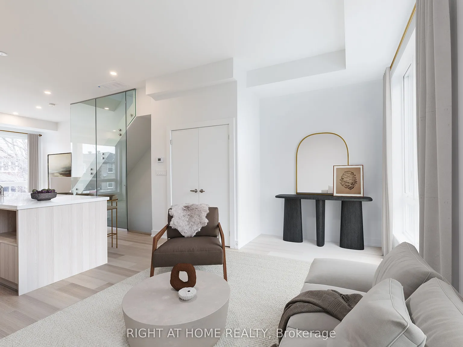 4 bed, $5,200 — Photo 3