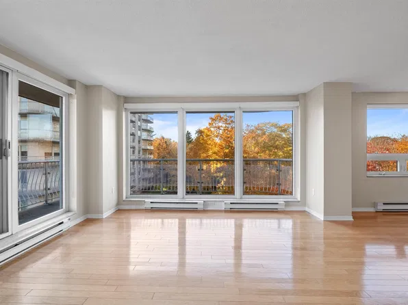 30 Brookdale Cres #408, Dartmouth, NS B3A 4T7