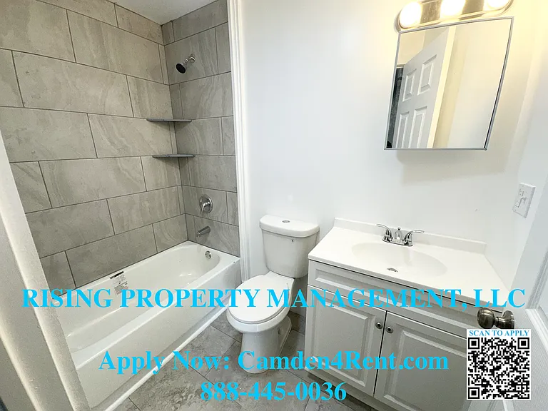 1430 Kenwood Ave — Photo 3