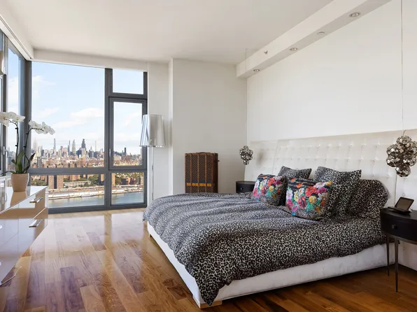 100 Jay Street image 11 of 23