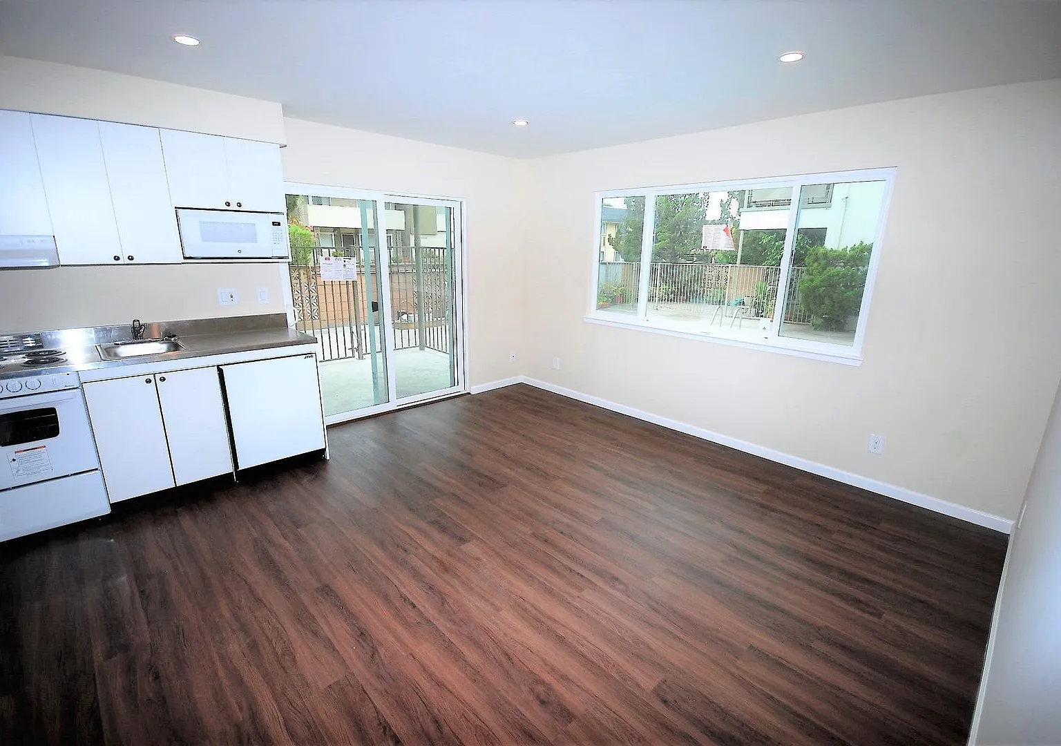 1300 Palos Verdes Dr. — Photo 2
