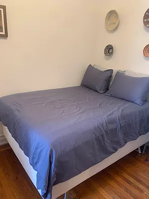 Rented by M.Grossman R.E. Management | media 8