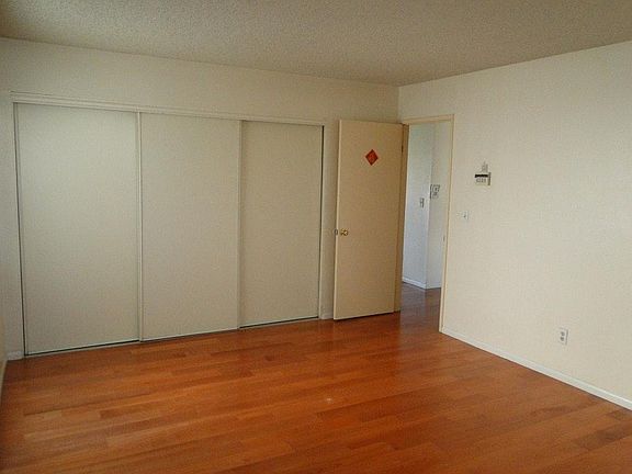 4th image of 18411 Seadler Dr