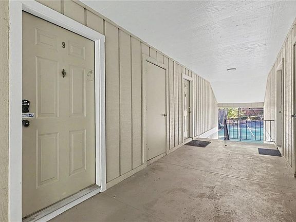 4th image of 5159 Roswell Rd Unit 9