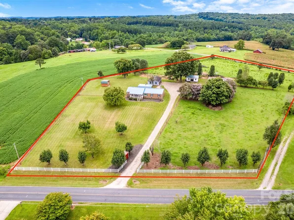 433 Mock Mill Rd, Statesville, NC 28677