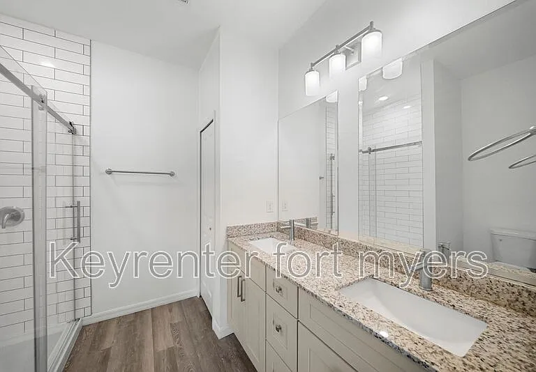 26483 Sandhill Blvd — Photo 18