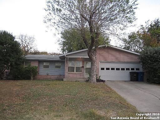 2nd image of 118 Frances Jean Dr