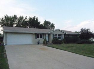 26714 Katherine St, Waterford, WI 53185
