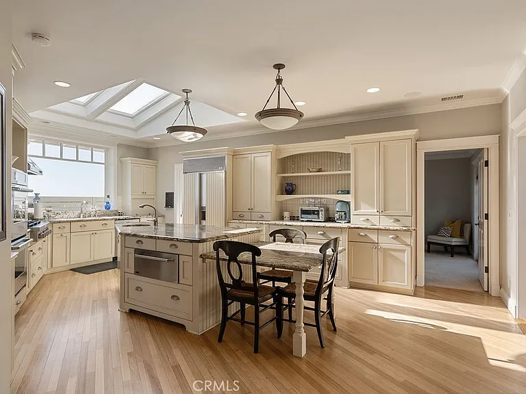 407 Mendoza Ter — Photo 30