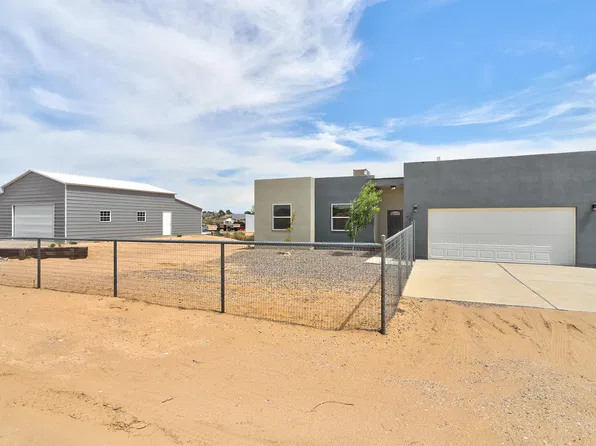 890 Idalia Rd SW, Rio Rancho, NM 87124
