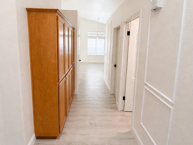 1790 E Chelsea Dr — Photo 18