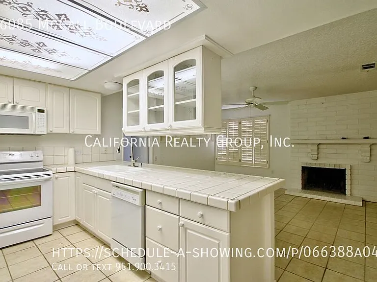 26085 McCall Blvd — Photo 9