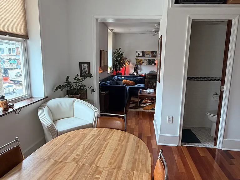 235 W Girard Ave — Photo 11