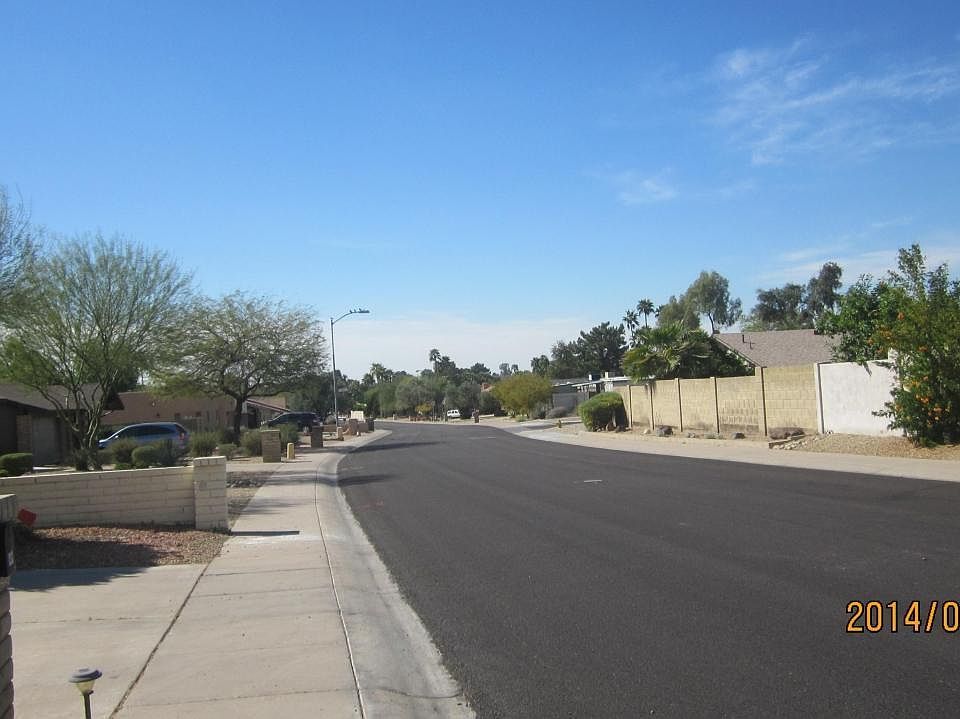 1st image of 517 E Country Gables Dr
