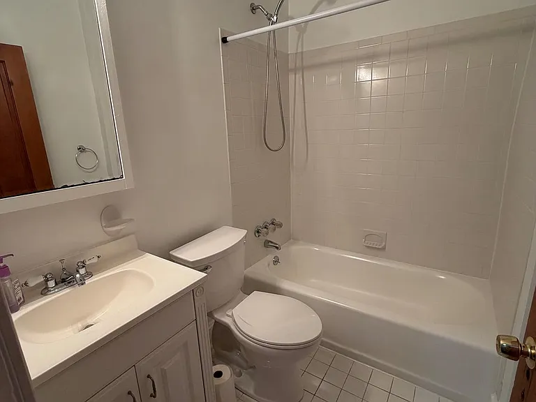 2753 Rayner Ave — Photo 6