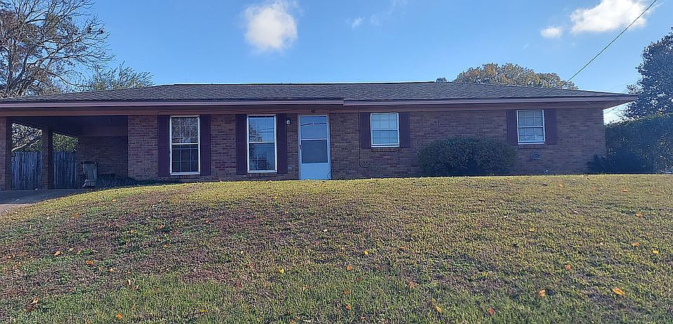 1st image of 98 Barth St