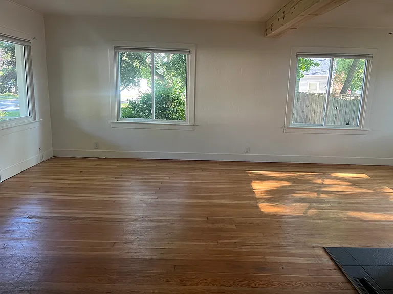 412 Sunset Blvd — Photo 9