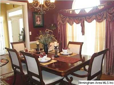 2nd image of 914 Whispering Pines Cir